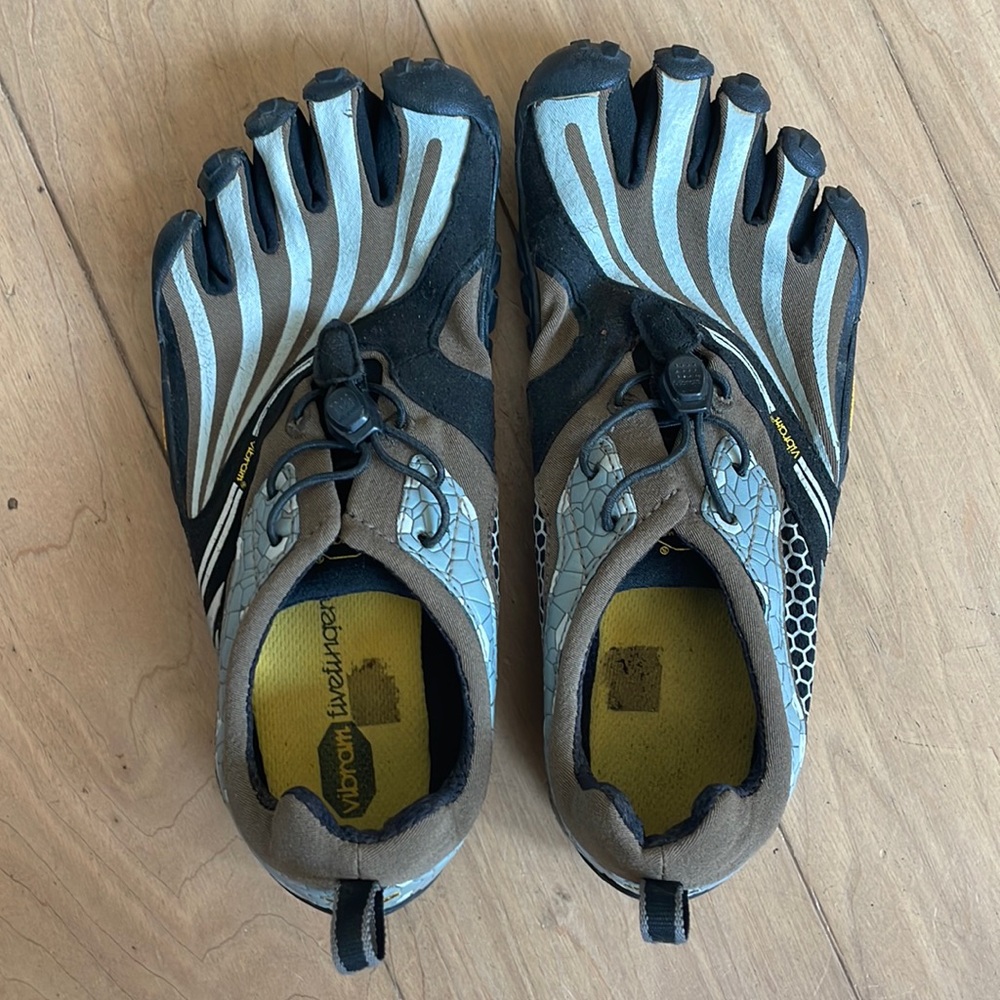 Vibram Five Fingers size 38